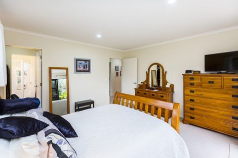 Photo of property in 15 Ormrod Grove, Riverstone Terraces, Upper Hutt, 5018