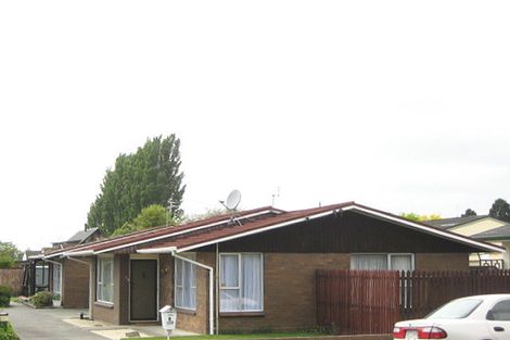 Photo of property in 2/178b Grimseys Road, Redwood, Christchurch, 8051
