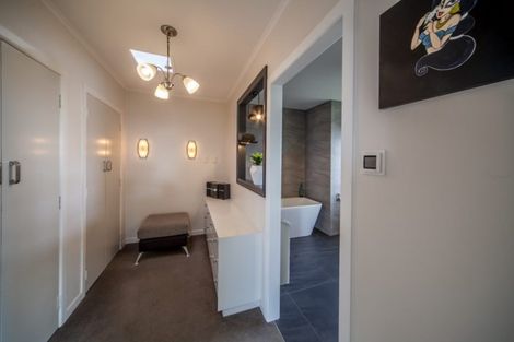 Photo of property in 5 Brooke Road, Red Hill, Papakura, 2110