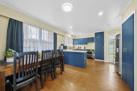 Photo of property in 34 Kaitawa Crescent, Paraparaumu, 5032