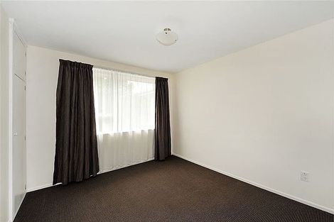 Photo of property in 28 Royal Park Drive, Parklands, Christchurch, 8083