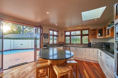 Photo of property in 14 Pastoral Lane, Hokowhitu, Palmerston North, 4410