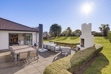 Photo of property in 8 Rae Lane, Paraparaumu Beach, Paraparaumu, 5032