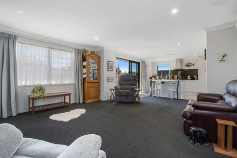 Photo of property in 22 Clive Road, Katikati, 3129