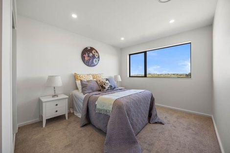 Photo of property in 32 Taipahitini Road, Rosehill, 2113