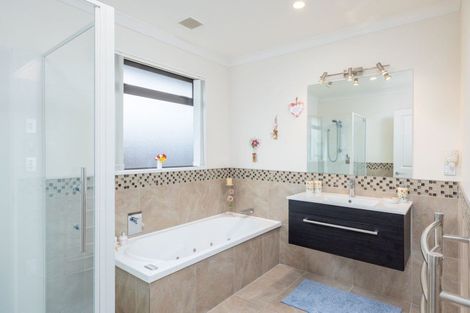 Photo of property in 53 Tutaipatu Avenue, Pegasus, 7612