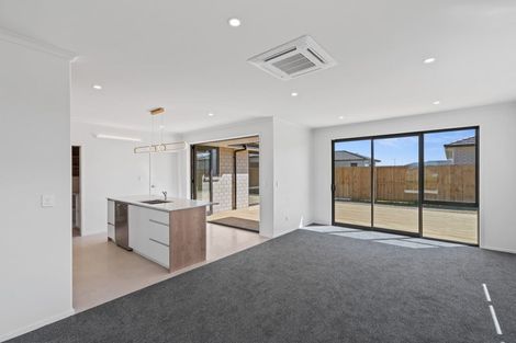 Photo of property in 6 Karearea Lane, One Tree Point, 0118