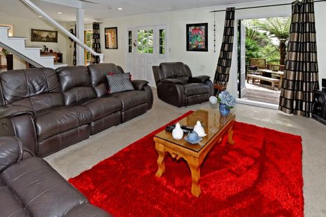 Photo of property in 31 Napuka Road, Henderson Valley, Auckland, 0612