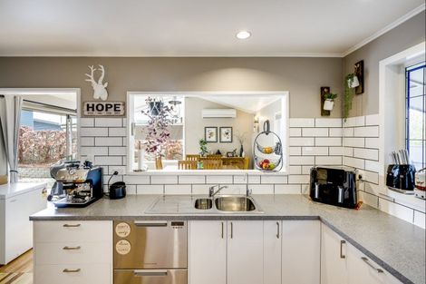 Photo of property in 10 Hastie Place, Onekawa, Napier, 4110