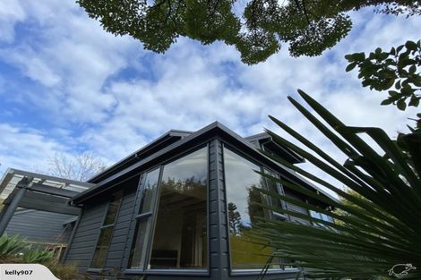 Photo of property in 60 Cheriton Road, Mellons Bay, Auckland, 2014