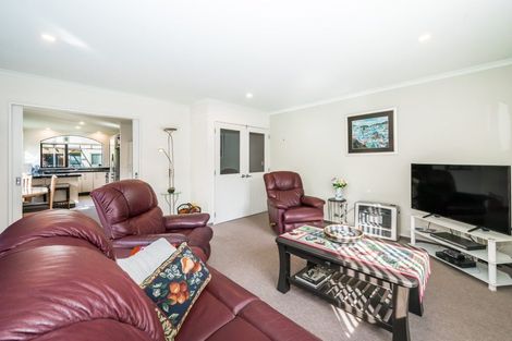 Photo of property in 3 Cabernet Close, Paraparaumu, 5032