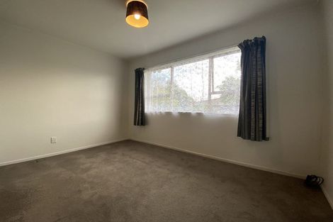 Photo of property in 2/15 Ballater Place, Highland Park, Auckland, 2010