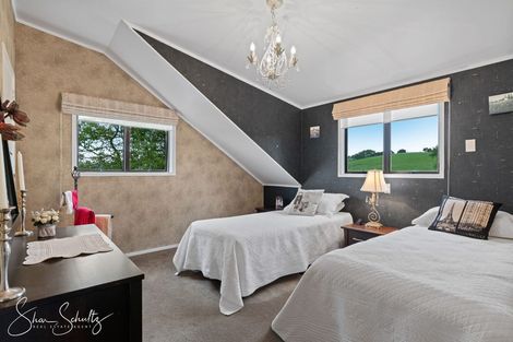 Photo of property in 31 Franklin Road, Paparoa, 0571