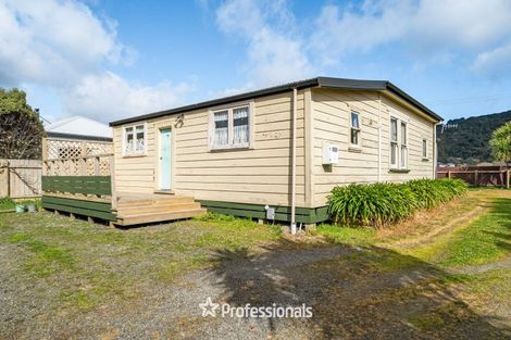 Photo of property in 19 Grimsby Grove, Wainuiomata, Lower Hutt, 5014