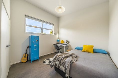 Photo of property in 17 Scoresby Grove, Whitby, Porirua, 5024