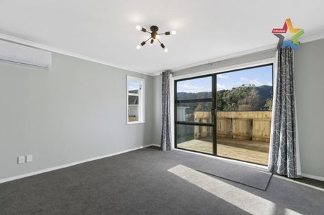 Photo of property in 121 Wellington Road, Wainuiomata, Lower Hutt, 5014