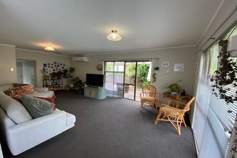 Photo of property in 13 Wilkinson Way, Browns Bay, Auckland, 0630