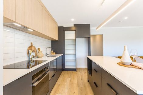 Photo of property in 32 Oakum Road, Whitby, Porirua, 5024