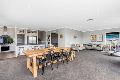 Photo of property in 105 Endeavour Drive, Whitby, Porirua, 5024