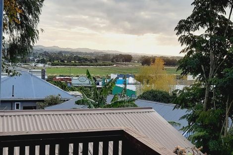 Photo of property in 38 Porter Crescent, Helensville, 0800