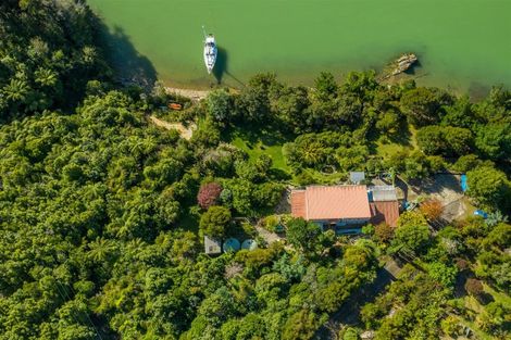Photo of property in 577 Queen Charlotte Drive, Havelock, Picton, 7281