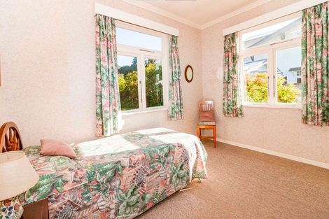 Photo of property in 12 Saint Leonard Street, Saint Johns Hill, Whanganui, 4501