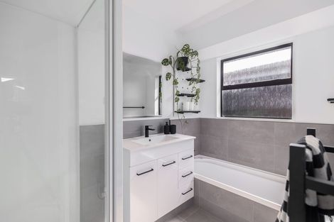 Photo of property in 5 Edwins Way, Burwood, Christchurch, 8083