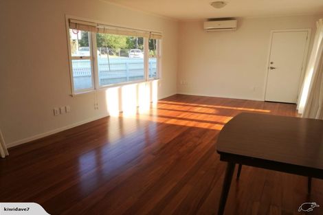 Photo of property in 5 Domain Lane, Mangere Bridge, Auckland, 2022