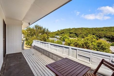 Photo of property in 49b Albatross Close, Whitby, Porirua, 5024