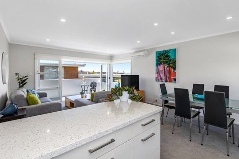 Photo of property in 2/4 Beacholm Road, Takapuna, Auckland, 0622