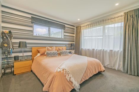 Photo of property in 2 Oscar Place, Whitianga, 3510