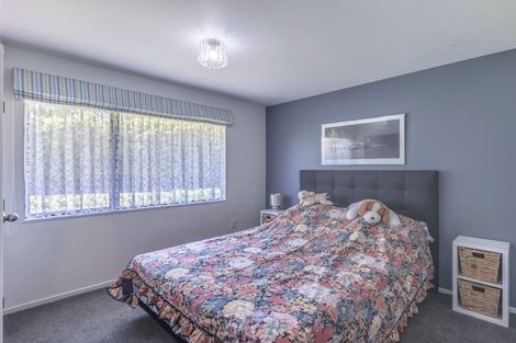 Photo of property in 59 Avenue North Road, Levin, 5510