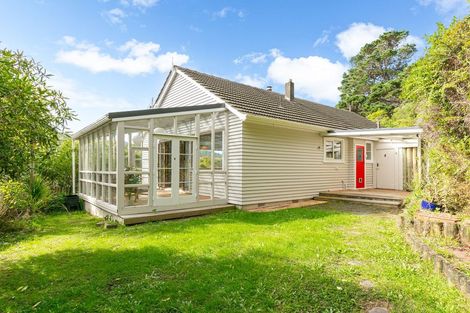 Photo of property in 55 Makara Road, Karori, Wellington, 6012