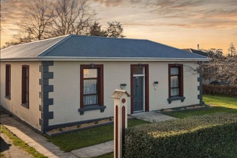 Photo of property in 154 Union Street, Milton, 9220