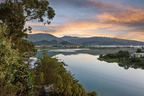 Photo of property in 21 Cannon Hill Crescent, Mount Pleasant, Christchurch, 8081