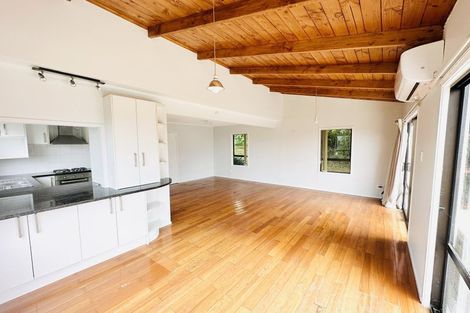 Photo of property in 2/191 Mokoia Road, Birkenhead, Auckland, 0626