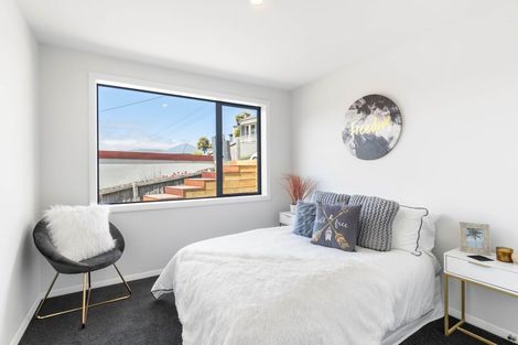 Photo of property in 28 Ticehurst Road, Lyttelton, 8082