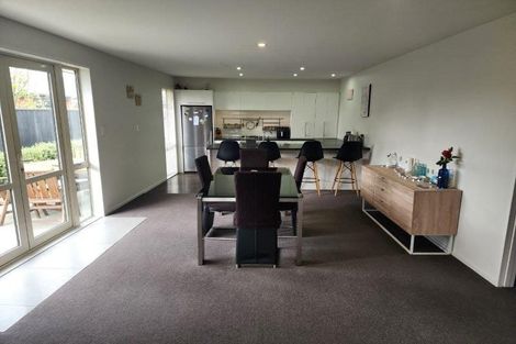 Photo of property in 34 Jarnac Boulevard, Yaldhurst, Christchurch, 8042