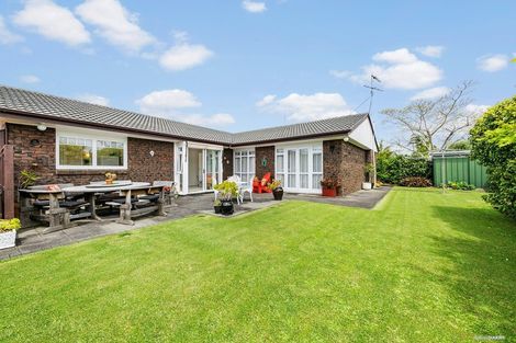 Photo of property in 10 Serrita Avenue, Sunnyhills, Auckland, 2010