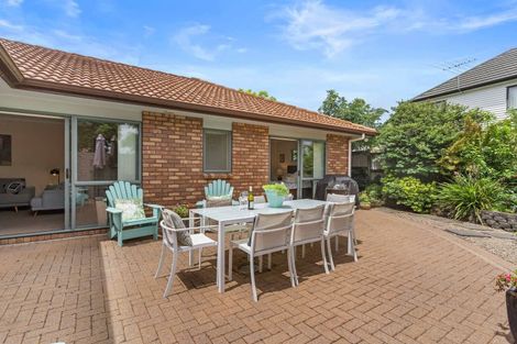 Photo of property in 1 Ballybay Road, East Tamaki, Auckland, 2016