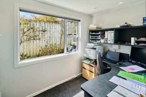 Photo of property in 5 Saint Francis Grove, Waterloo, Lower Hutt, 5011