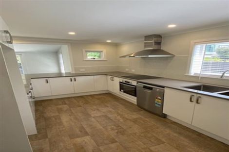 Photo of property in 107 Beach Road, Mellons Bay, Auckland, 2014