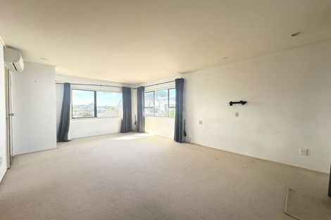 Photo of property in 3 Beulah Avenue, Rothesay Bay, Auckland, 0630