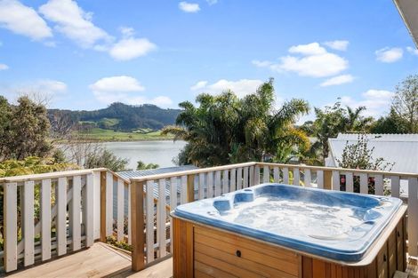 Photo of property in 11 Moana Drive, Tanners Point, Katikati, 3177