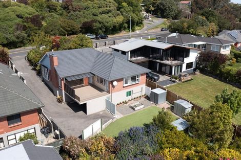 Photo of property in 38 Dyers Pass Road, Cashmere, Christchurch, 8022