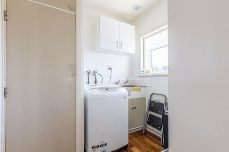 Photo of property in 10 Hartley Place, Awapuni, Palmerston North, 4412