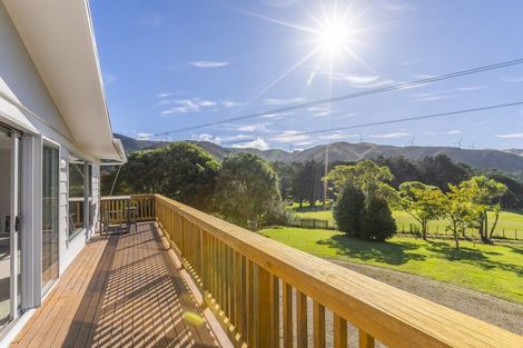 Photo of property in 306 South Makara Road, Makara, Karori, 6972