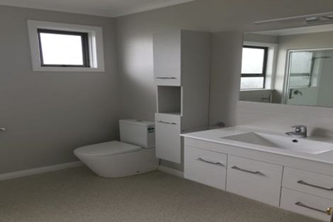 Photo of property in 6 Chester Crescent, West End, Palmerston North, 4410