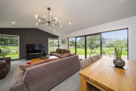 Photo of property in 59 Parrs Road, Hurworth, New Plymouth, 4371