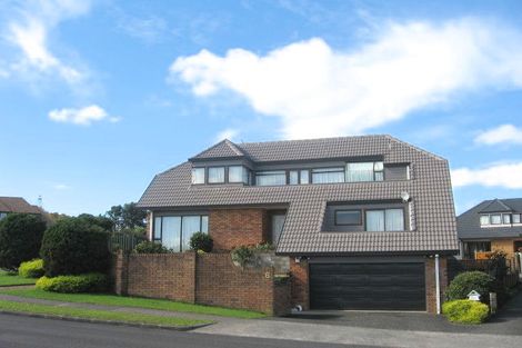 Photo of property in 3/6 Mccahill Views, Botany Downs, Auckland, 2010